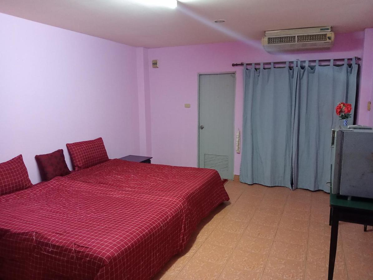 Apartments Thai Smile Pattaya Bagian luar foto